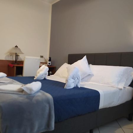 Hotel Baiardo Romagnano Sesia Eksteriør billede