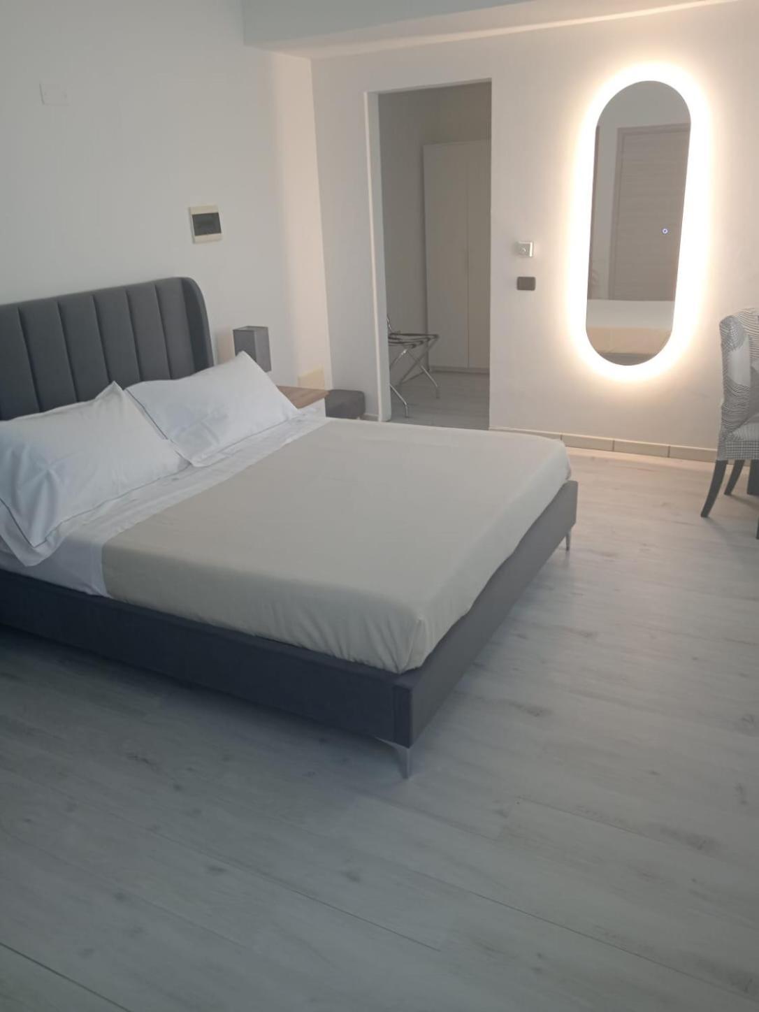 Hotel Baiardo Romagnano Sesia Eksteriør billede